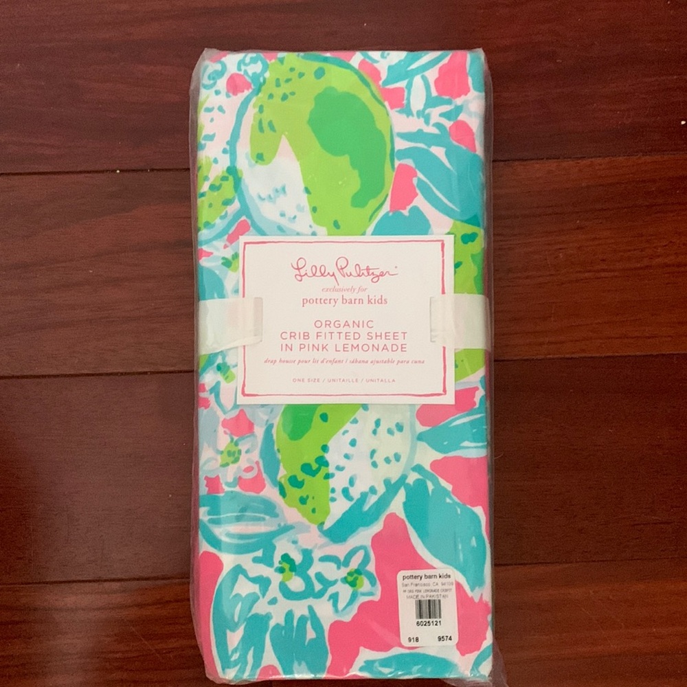 NIP Lilly Pulitzer for Pottery Barn crib sheet